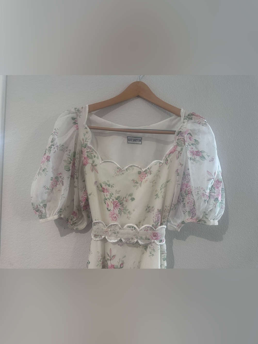 Sue Sartor Vintage-Style Floral Dress with Puff Sleeves - Pink on White - Picture 3 of 7